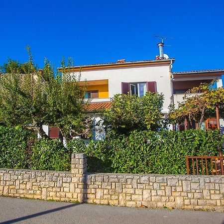 App. Fiorela Hotel Porec Exterior photo