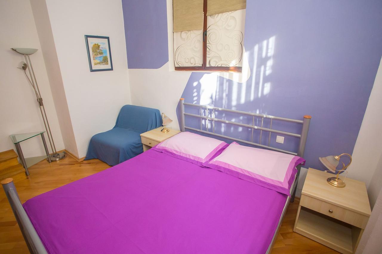 App. Fiorela Hotel Porec Exterior photo