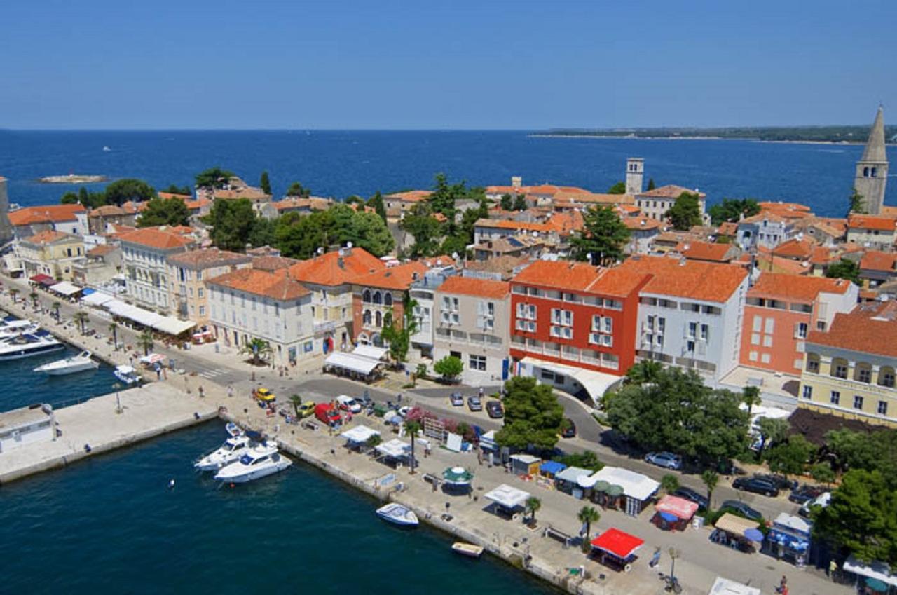 App. Fiorela Hotel Porec Exterior photo