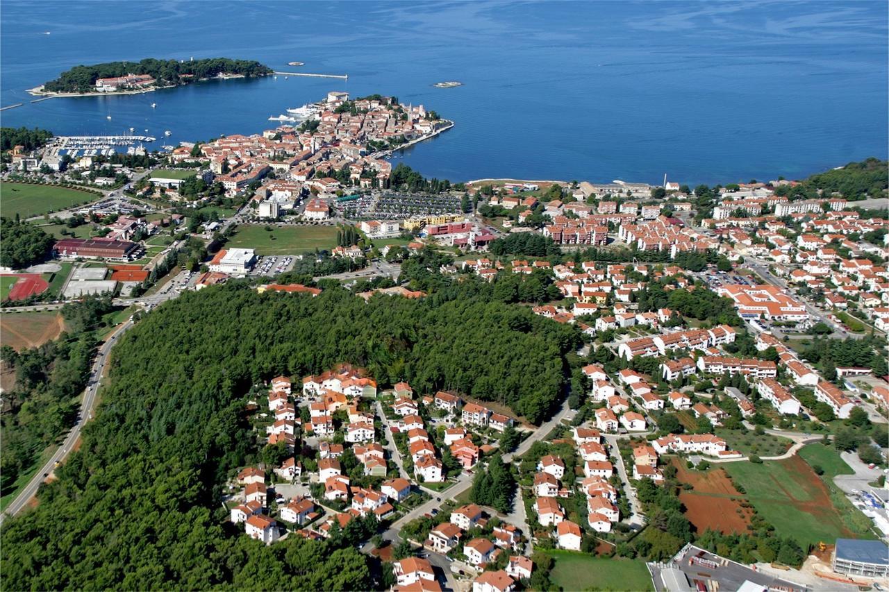 App. Fiorela Hotel Porec Exterior photo